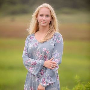 Meet your Posher, Lauren